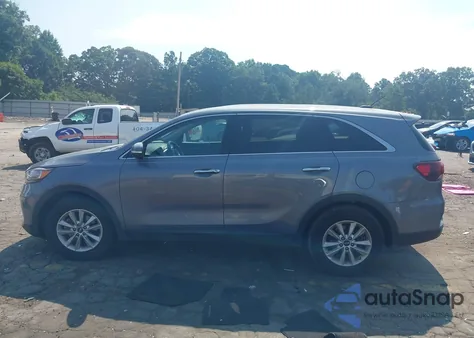 2019 Kia Sorento 2.4L L из США, поврежденный, VIN 5XYPG4A39KG604444